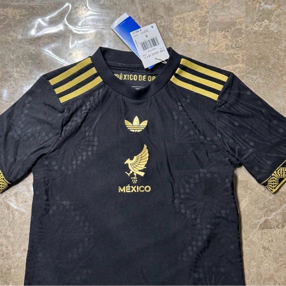 Adidas Mexico 2025 Mexico de Oro kids
Authentic Gold Cup Jersey size small 9/10 - Picture 2 of 7